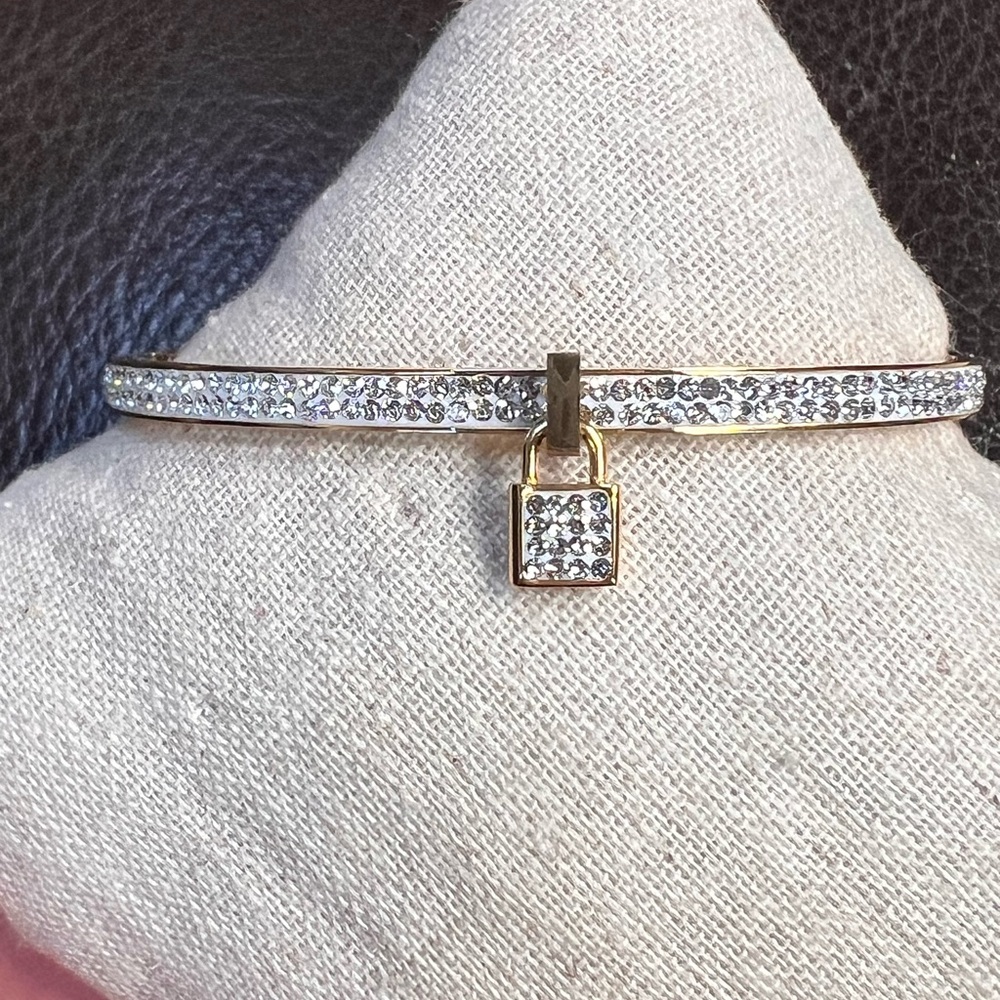 Elegant Gold Lock Charm Bangle Bracelet - Picture 5 of 9